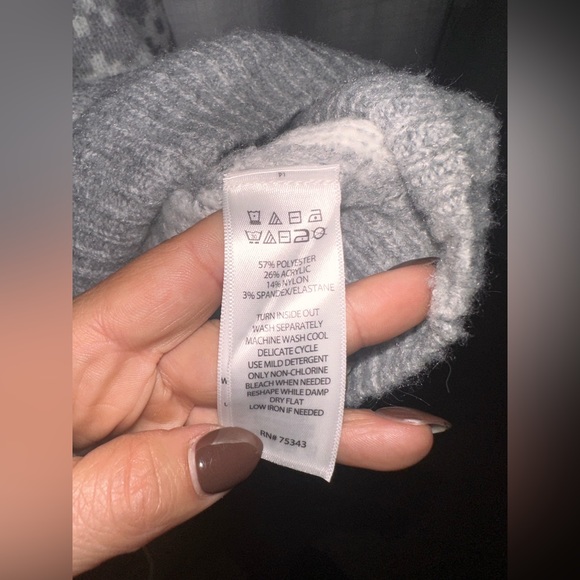 Cupcakes and Cashmere Sweater
Grey White Winter Cabin Fall Fair Isle - Picture 3 of 6